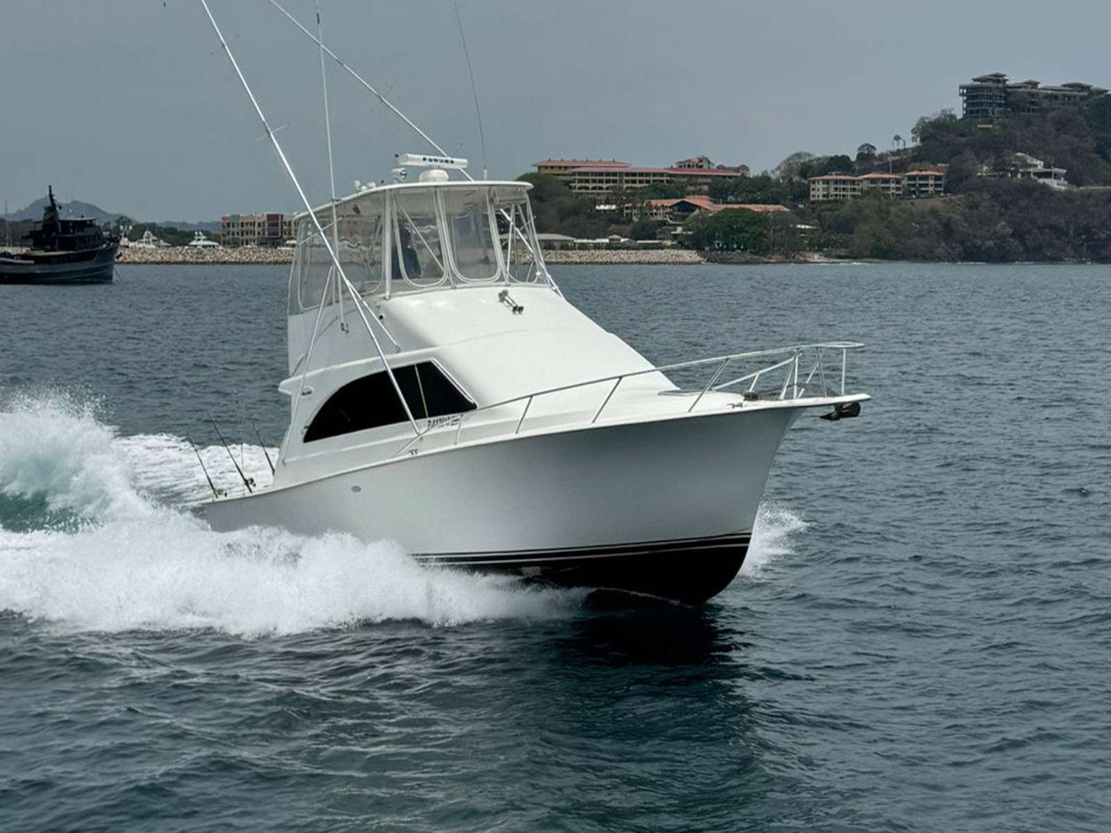 Summer Salt 43ft Ocean Yacht fishing charter Flamingo Costa Rica