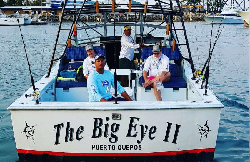 Big Eye II cockpit Marina Pez Vela