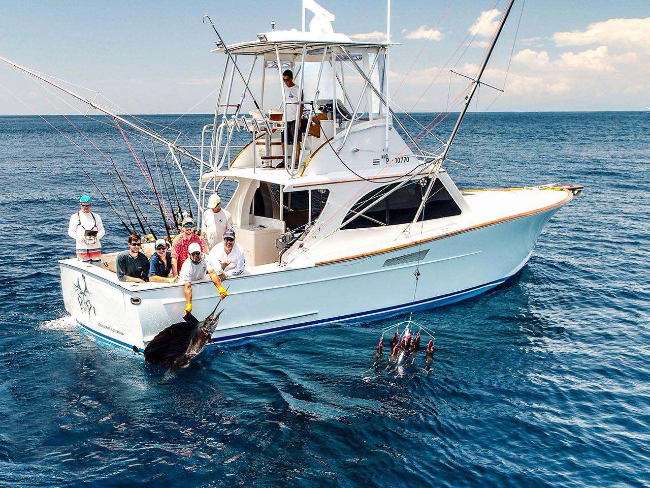 Tres Amigos, 38ft sportfisher at Los Sueños