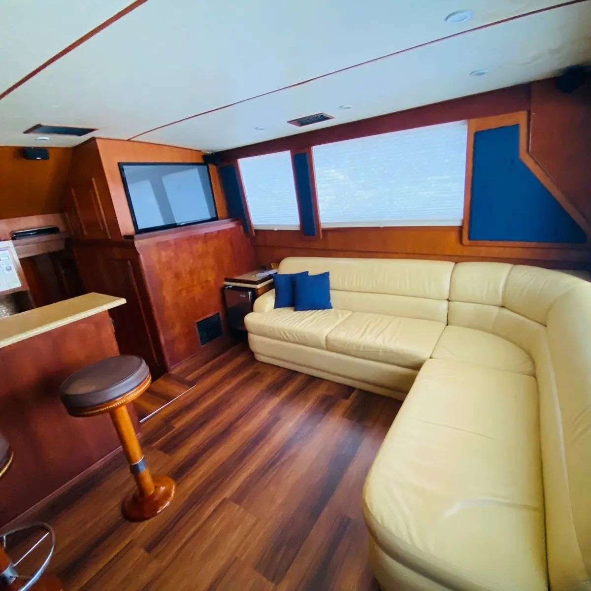Top Notch Viking air conditioned salon